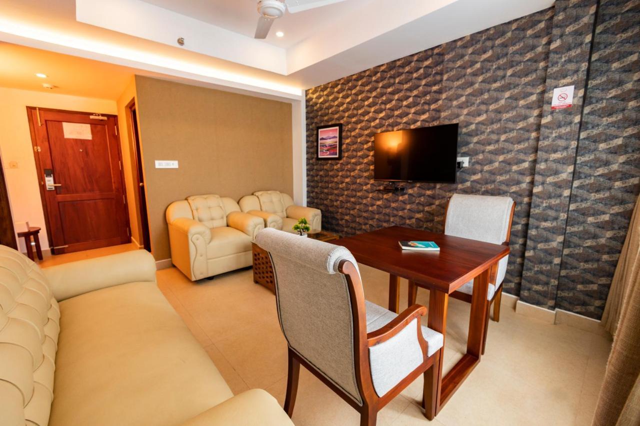 Dev Residency Ξενοδοχείο Thiruvananthapuram Εξωτερικό φωτογραφία