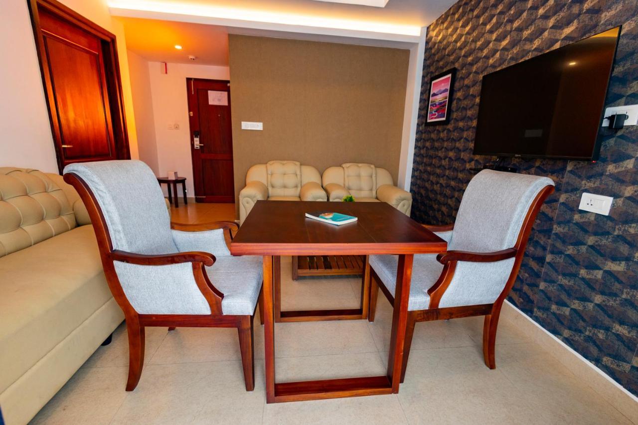 Dev Residency Ξενοδοχείο Thiruvananthapuram Εξωτερικό φωτογραφία