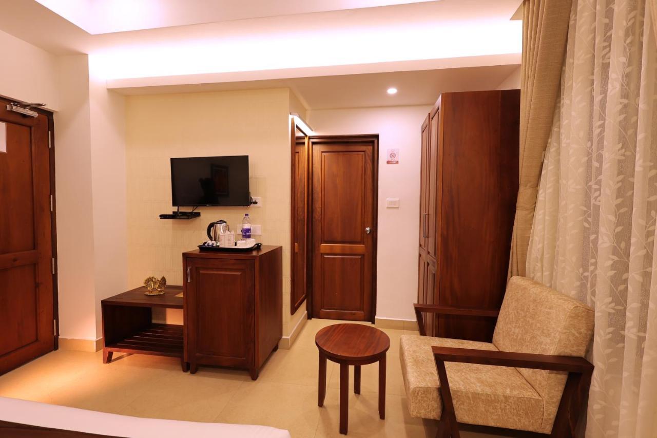 Dev Residency Ξενοδοχείο Thiruvananthapuram Εξωτερικό φωτογραφία