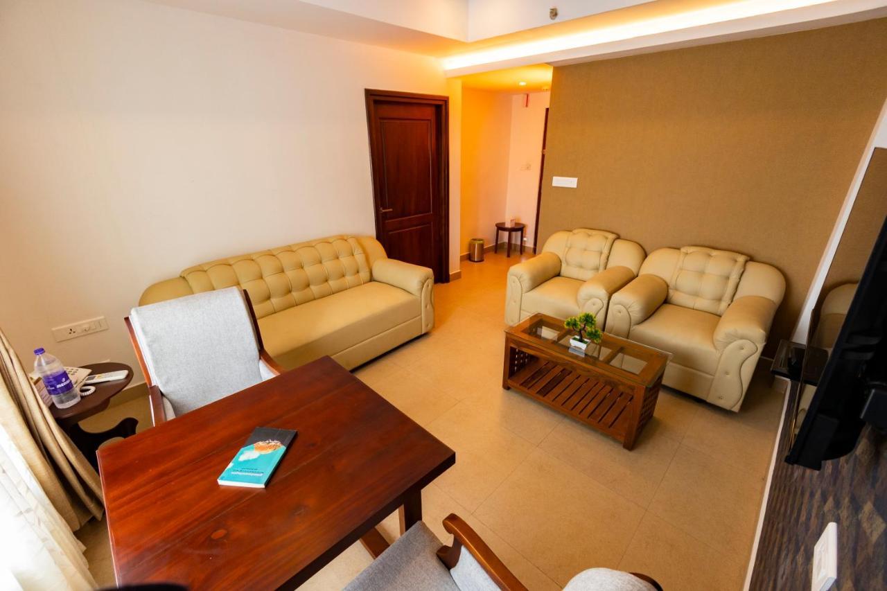 Dev Residency Ξενοδοχείο Thiruvananthapuram Εξωτερικό φωτογραφία